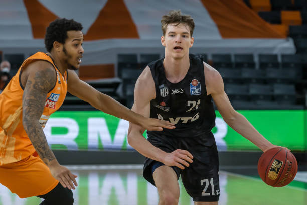 回到巅峰 回到巅峰